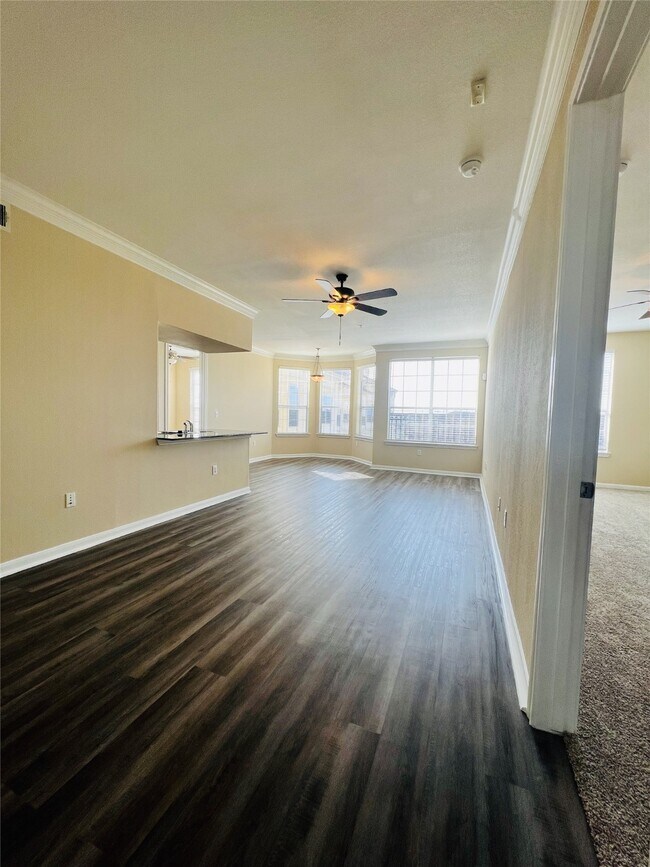 Photo - 7575 Kirby Dr Unit 2401