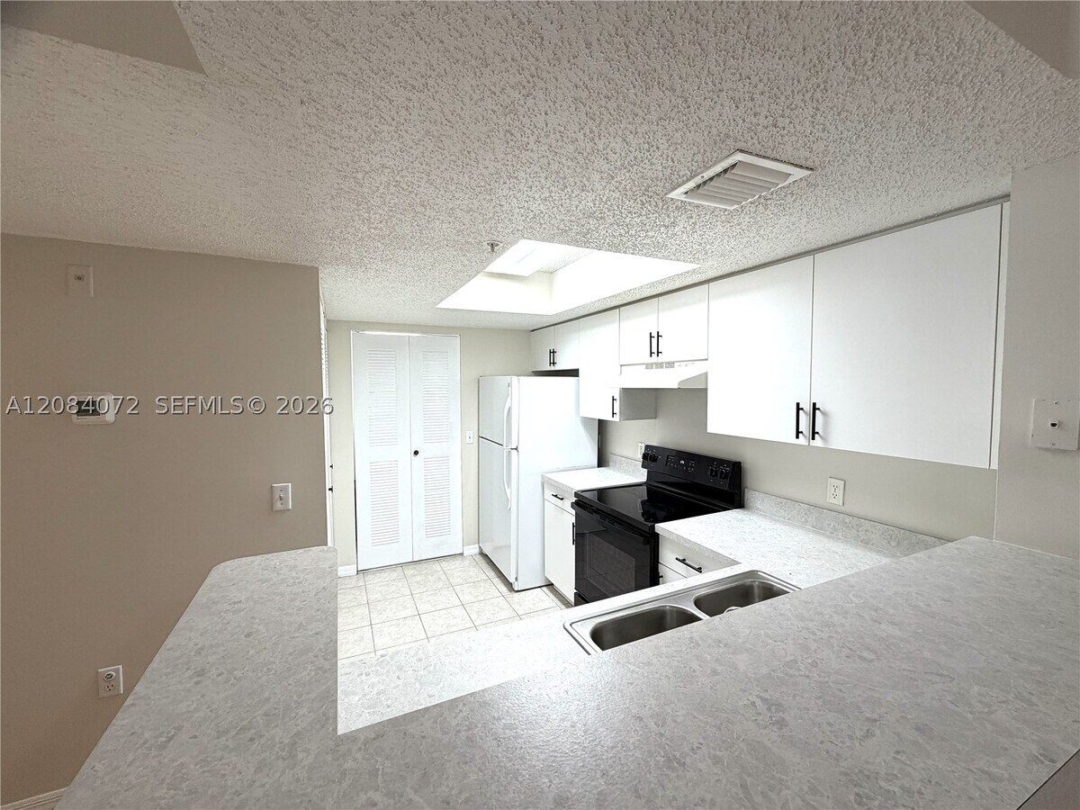 Photo - 5045 Wiles Rd Unit 201