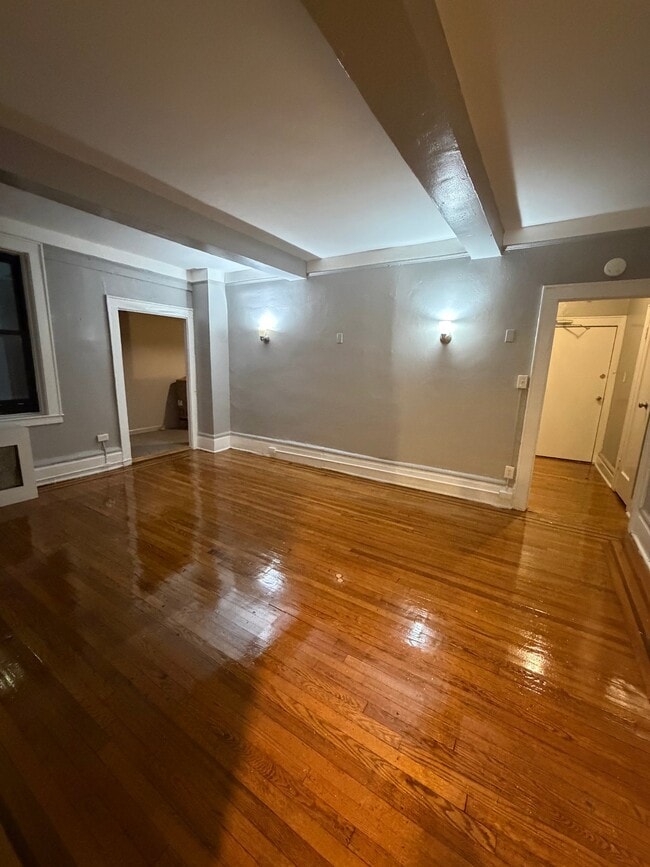 Building Photo - 25 N Harrison St Unit 104