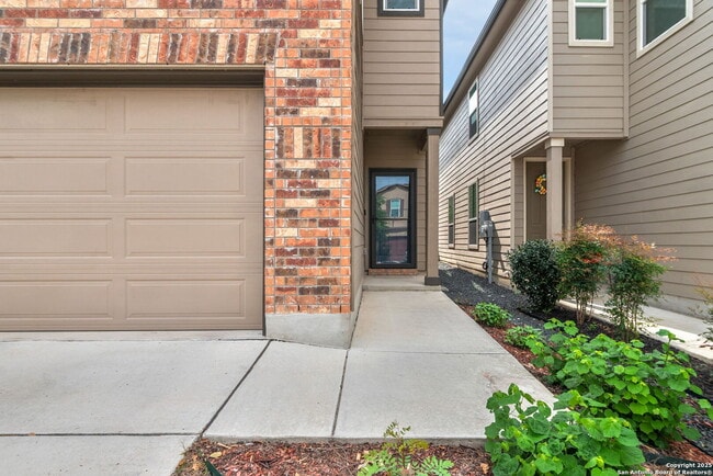 Photo - 5911 Eckhert Rd