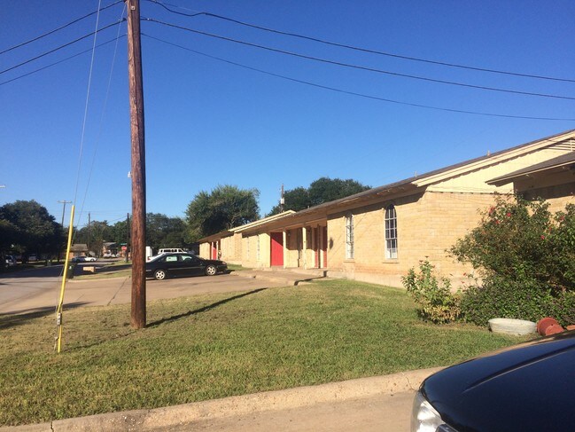 Emmett Street - Mesa Verde Campus Homes