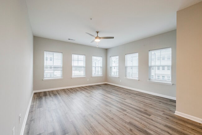 Photo - Parkway at 31 Apartments