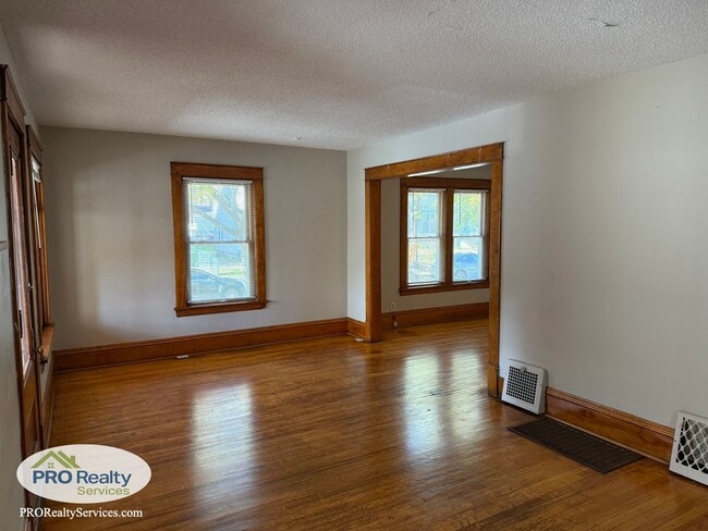 Photo - Updated 3 Bedroom House in Minneapolis