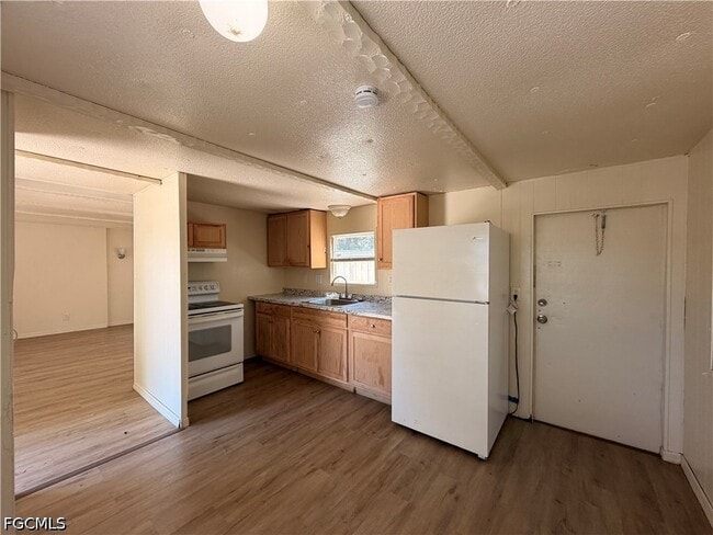 Photo - 8205 Suncoast Dr