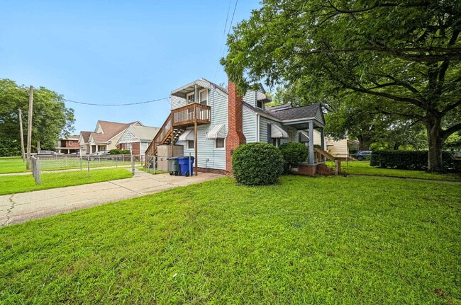 Photo - Updated 2-bedroom 1 bath with fenced in yard-PETS allowed-Norfolk Unit B
