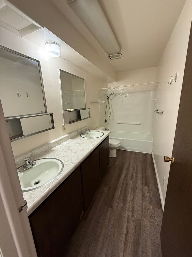 Photo - CS-1070 E 800 N Unit 1070 E 800 N #4