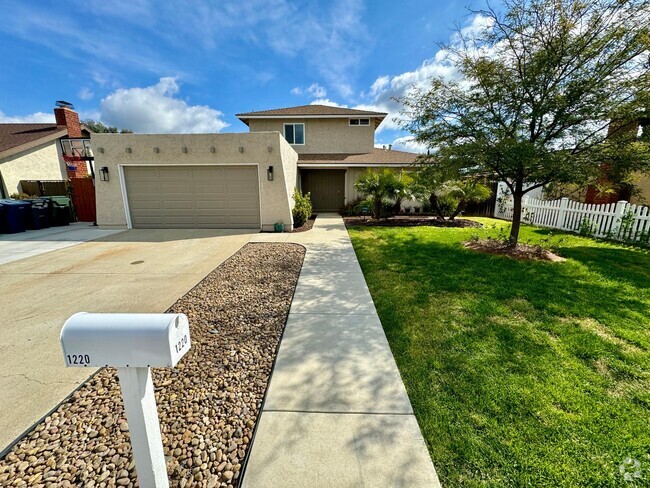 Building Photo - Great 4B/2BA House in Escondido!