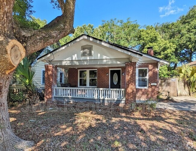 Building Photo - 734 Acosta St Rental