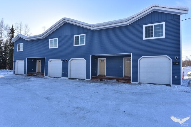 Building Photo - 301 N Santa Claus Ln Rental