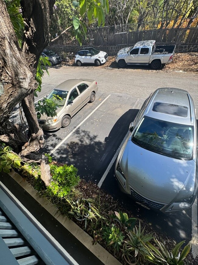 Photo - 1 Bed 1 Bath with parking near Diamond Head