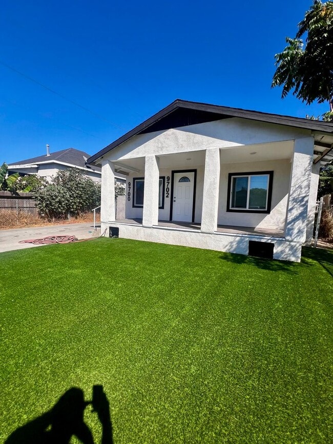 Building Photo - Pace Properties Unit 9702 Pace Ave