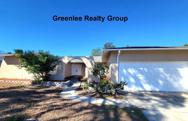 Photo - Large 3 Bed/2Bath/2 Car Garage Home in Port Richey- 1914 sqft!