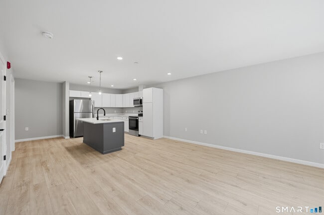 Photo - 589 Bedford St Unit 207
