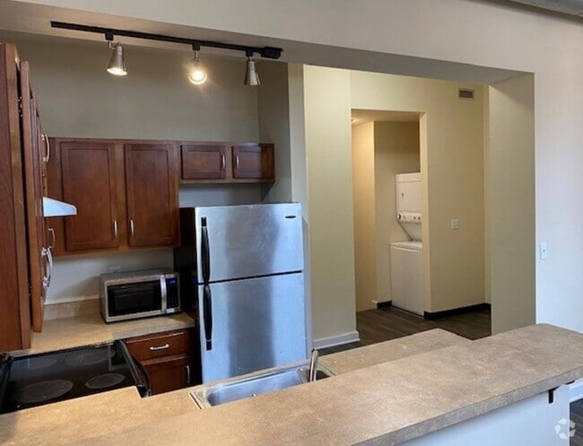 Building Photo - 1114 W Cary St Unit 3 Rental