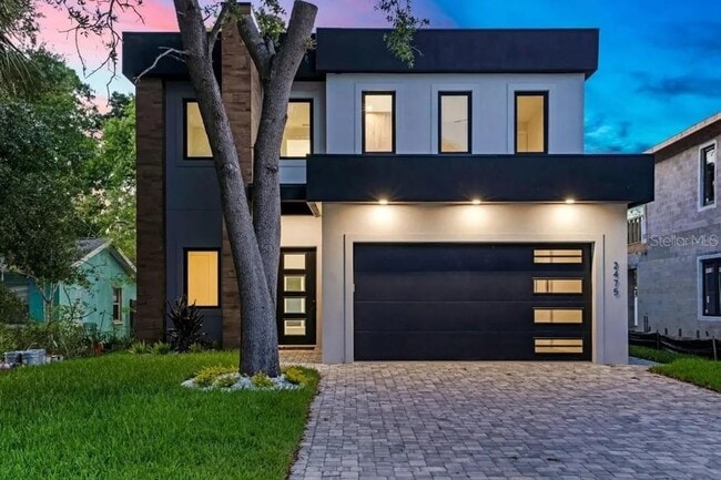 Building Photo - Bold Contemporary Sarasota Luxury Home. 4 Beds/ 4 Baths. Private Pool and Summer Grill.