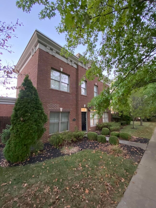Building Photo - 1009 Star Shoot Pkwy