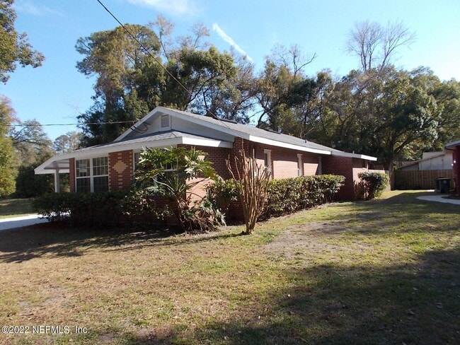 Building Photo - 5738 Cruz Rd