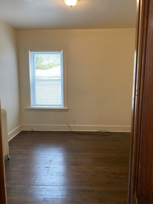 Photo - 10226 S Charles St Unidad 1