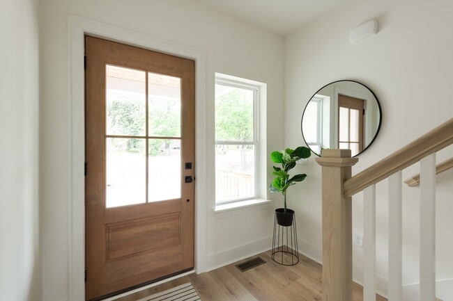 Photo - 3802 Syfert Ln