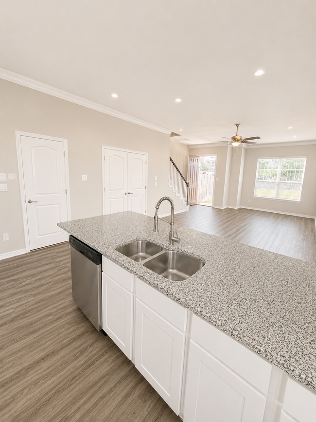 Photo - 436 Northwood Dr