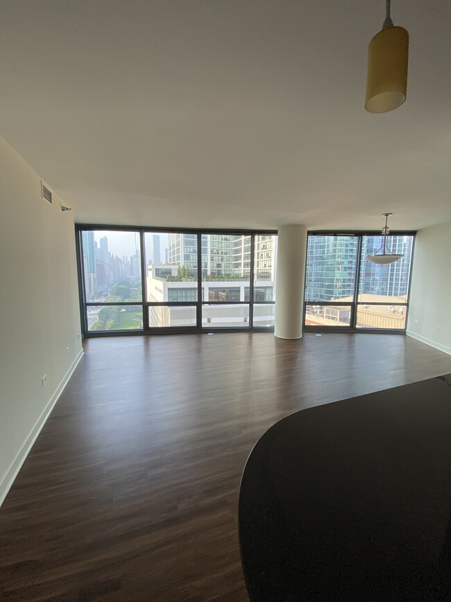 Building Photo - 1250 S Michigan Ave Unit 1109 Rental