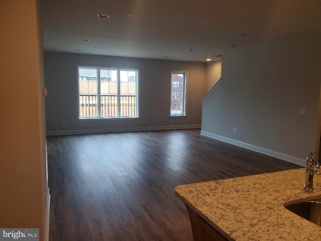 Photo - 3094 Egreton Rd