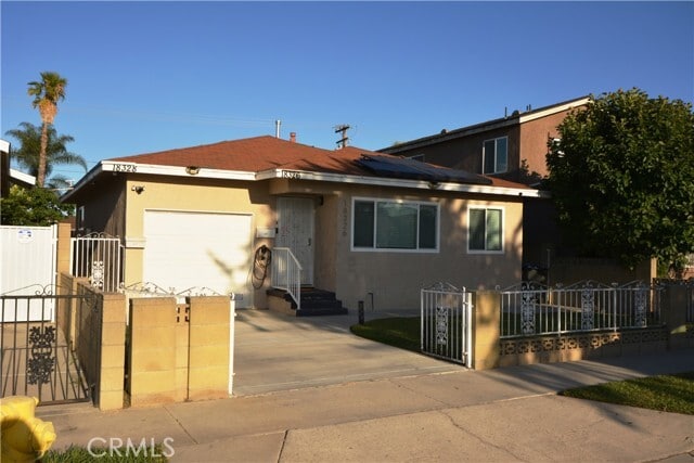 Photo - 18328 Devlin Ave