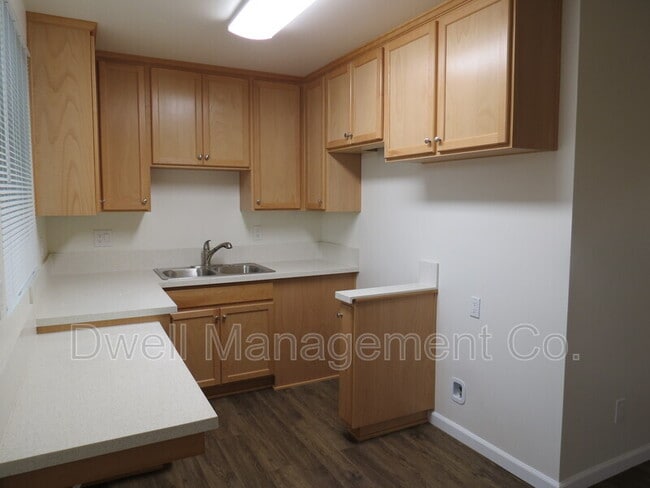 Photo - 4545 1/2 Upland St
