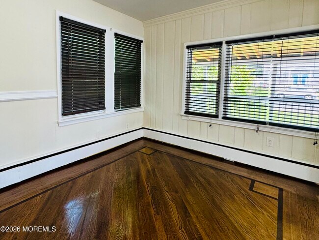 Photo - 410 2nd Ave