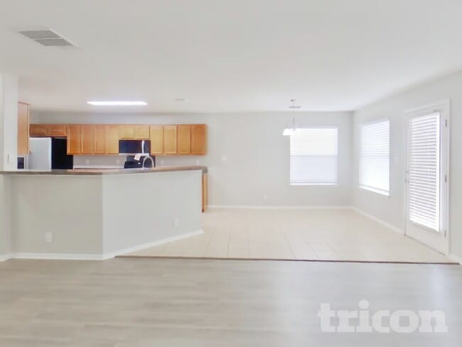 Photo - 517 Zapata Cir