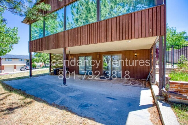 Photo - 706 Buzianis Way