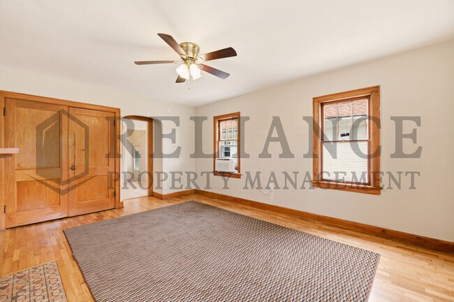 Photo - 224 N Minnesota St