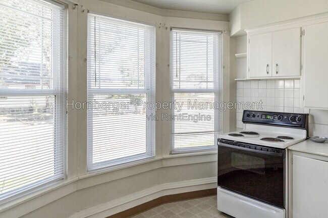 Photo - 1432 W Knox Ave