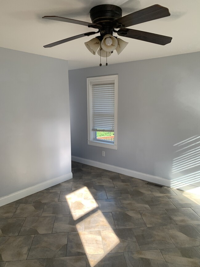 117 S Main St