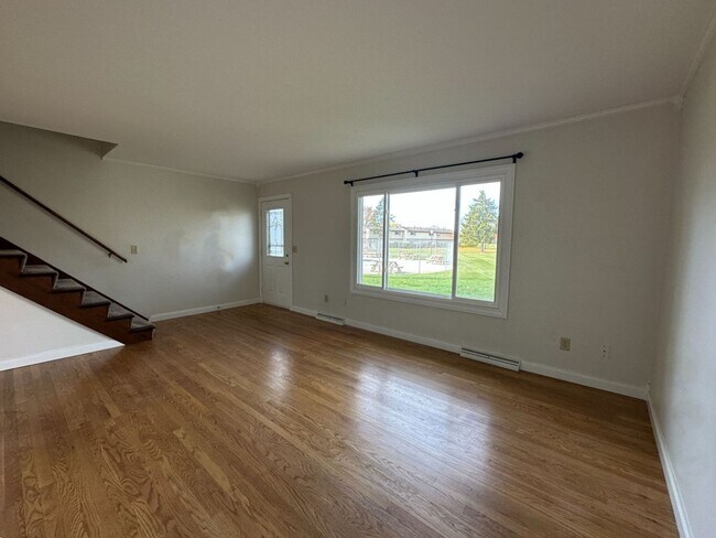 Photo - 3BD/1.5BA Townhome Condo in Germantown!