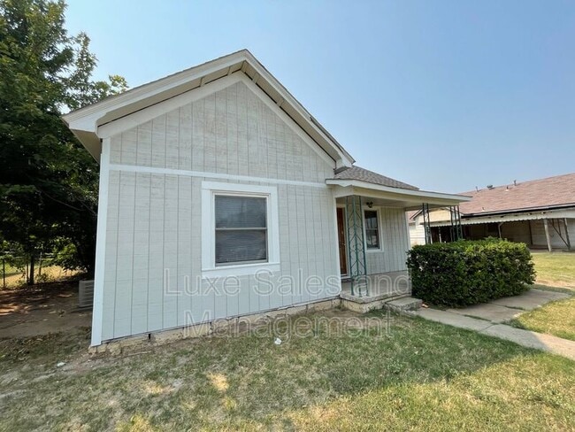 Photo - 1516 S Dille Ave