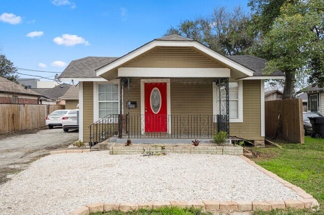 Building Photo - 8209 Bangle St Rental