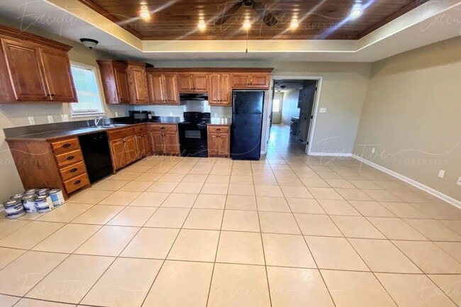 Photo - 2BR/2BA Duplex Near McNeese | W/D Included | Built-In Workspace