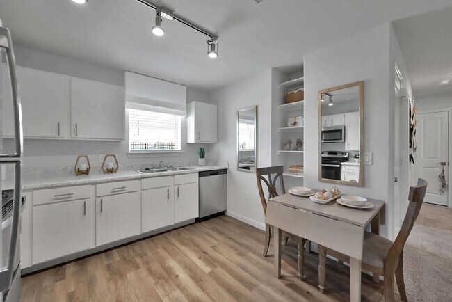 Photo - Esperanza at Keith Harrow