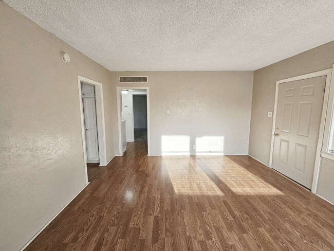 137 S Richmond Rd