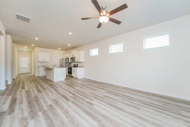 Photo - 317 Limestone Cir