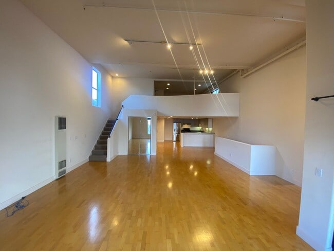 Building Photo - EPIC REA, INC - Vibrant Mission District L... Unit 1