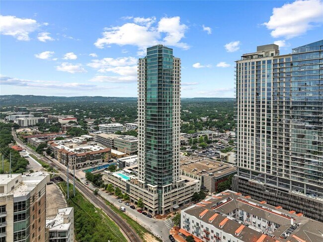 Photo - 300 Bowie St Unidad 1105 Rental