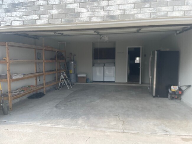 Garage - 3917 Orchid Ave