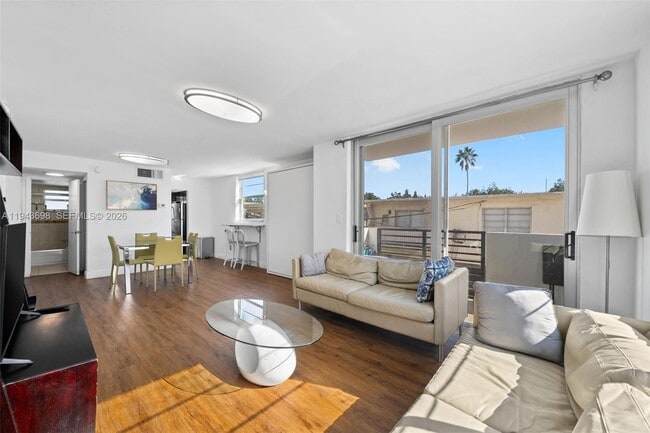 Photo - 631 Jefferson Ave Unit 205