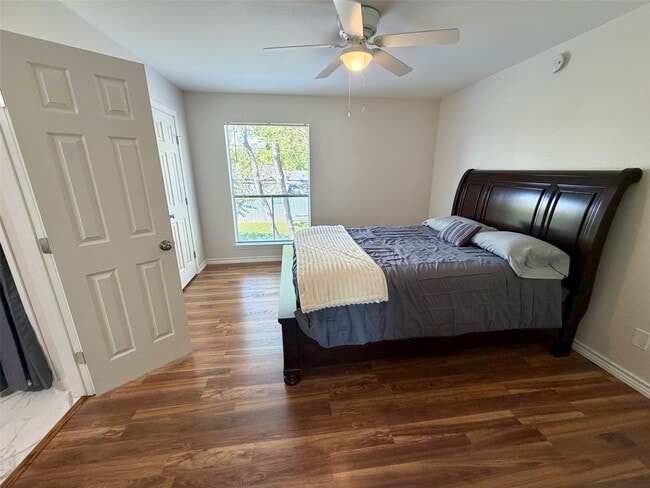 Photo - 3300 Pebblebrook Dr Unidad 50