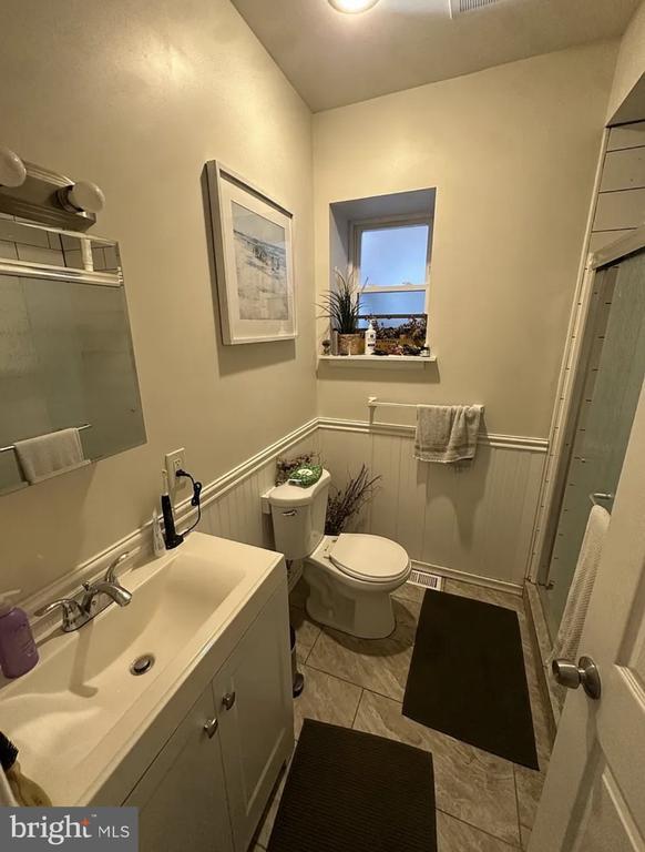 Photo - 2051 Snyder Ave