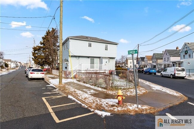 Building Photo - 1 Stanton St