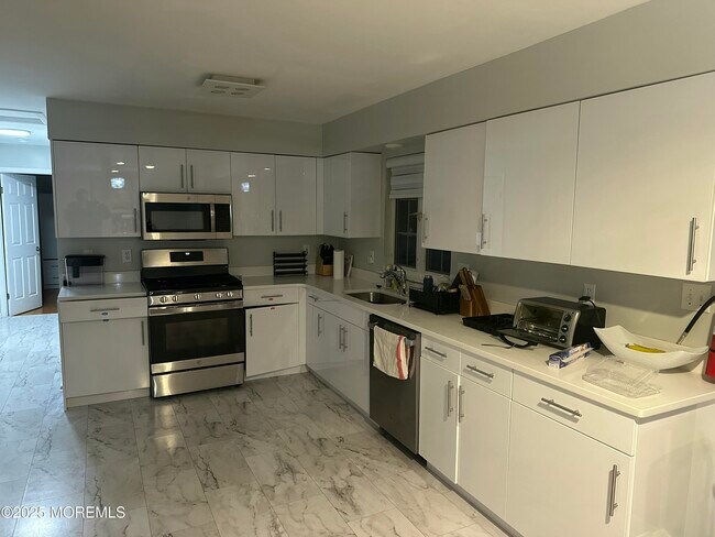 Photo - 63 Jamestown Dr