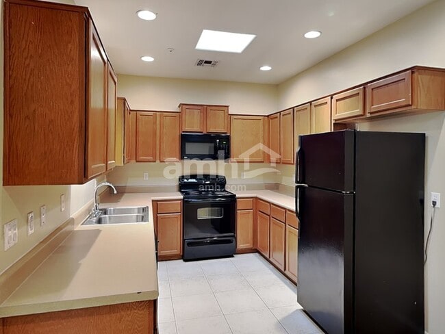 Photo - 8940 W Olive Ave